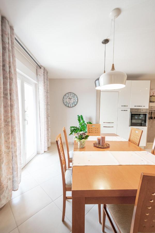 Two-Bedroom Apartment In Crikvenica Xcvii Exterior foto